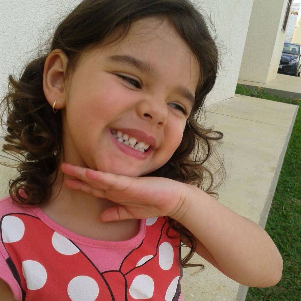 Maria Luiza posando